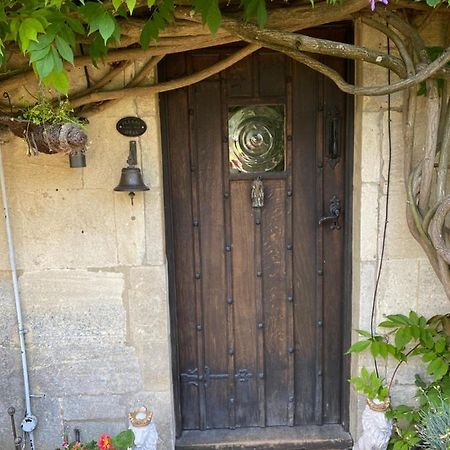Wisteria Cottage Melksham Dış mekan fotoğraf